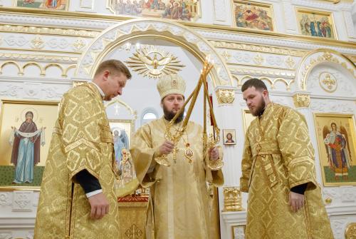 Архиерейское богослужение в храме Всех святых в земле Русской просиявших г. Ступино Архиерейское богослужение в храме Всех святых в земле Русской просиявших г. Ступино